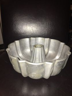 Northland aluminum Bundt cake pan