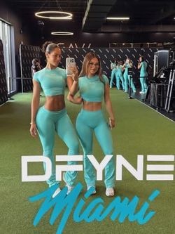 I’m looking for someone who is willing to exchange w me the Dfyne Miami flares for Medium short