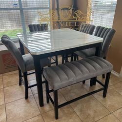 Brand New Dining Set Table And Chairs 