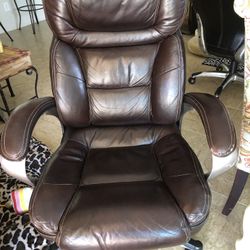 Brown leather office chair, gently used, swivel & Rise/lower Feature 