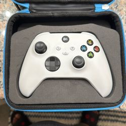 XSX White Battle Beaver Controller