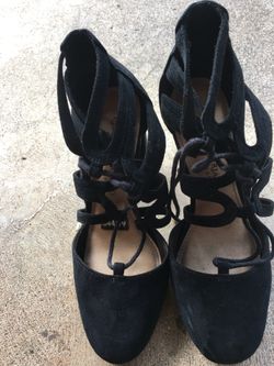 Ladies high heels size 5