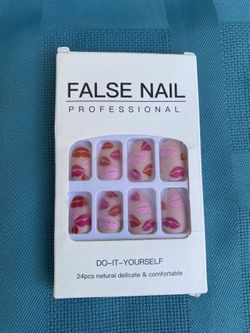 Red And Pink Lips False Nails 24 Pcs