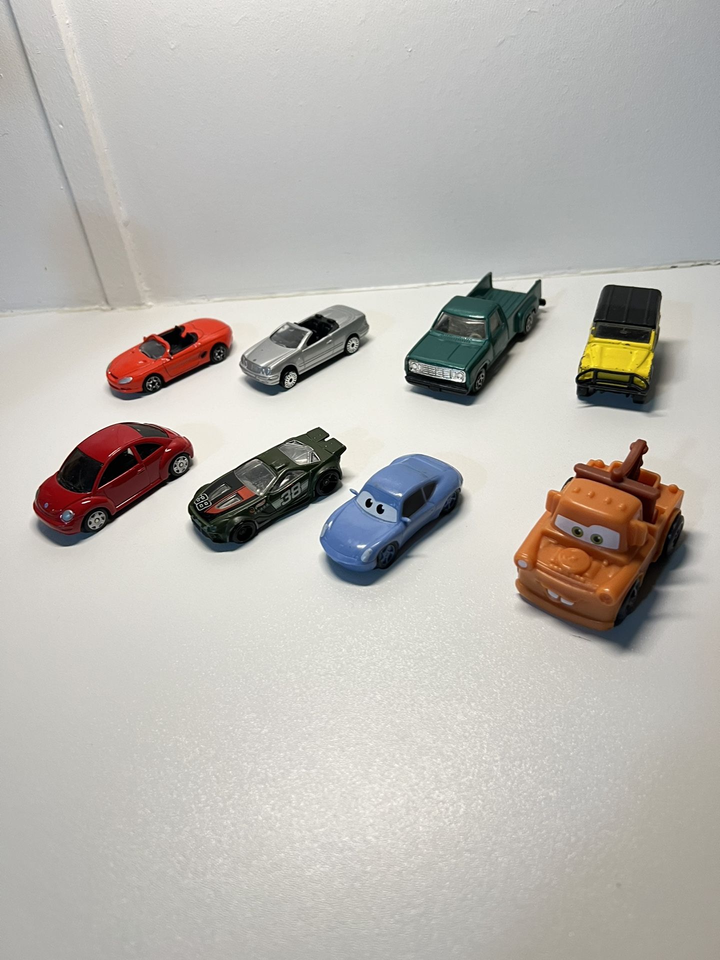 Car’s 8 pieces mix lot