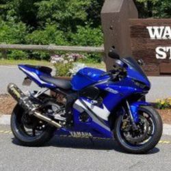 2005  Yamaha  R6