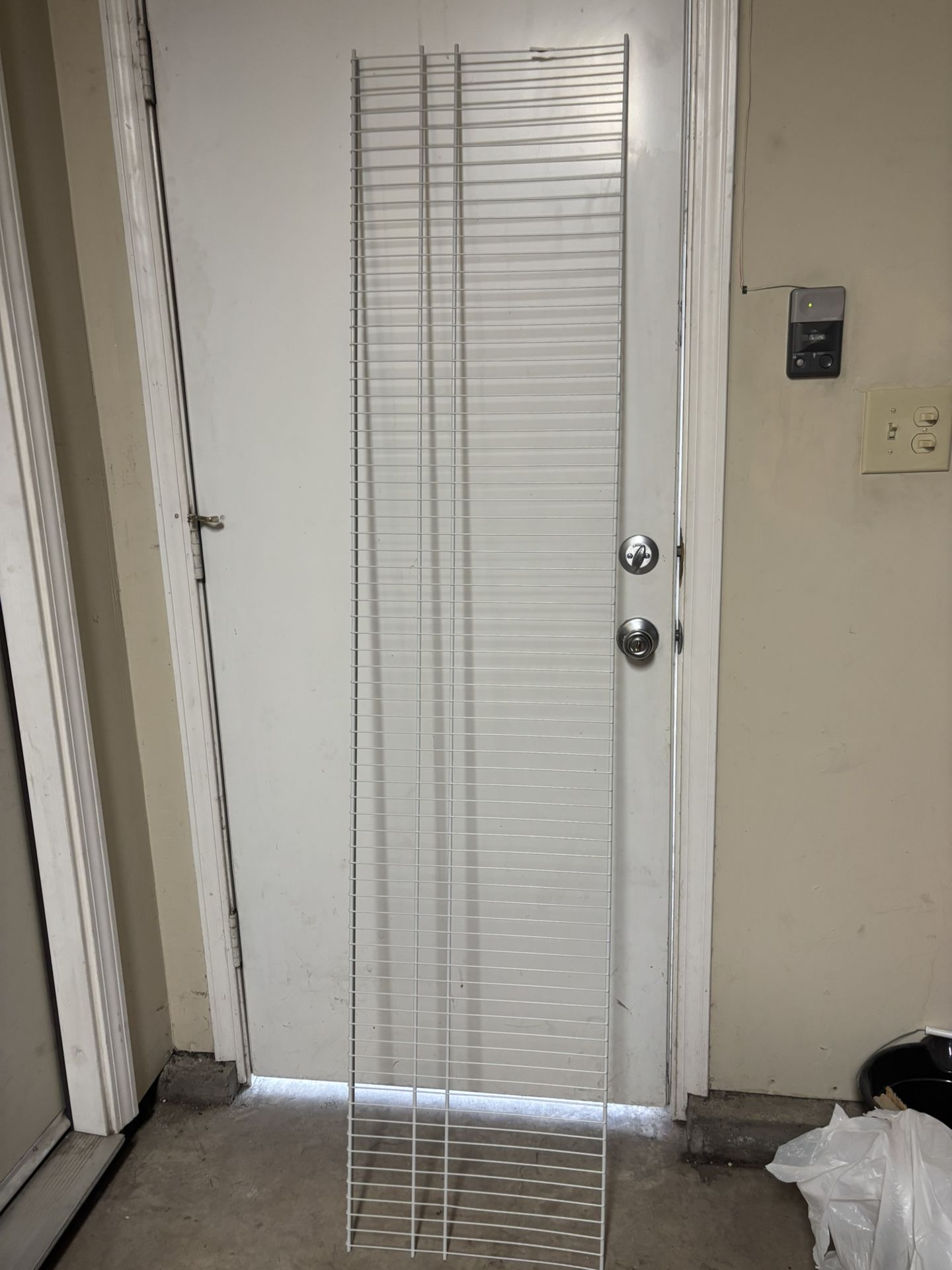 Storage rack for closet