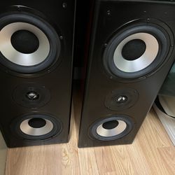 2 Speakers with stands and Sherwood receiver