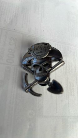 Rare Hard Rock Cafe Sacramento Skull Collector Pin