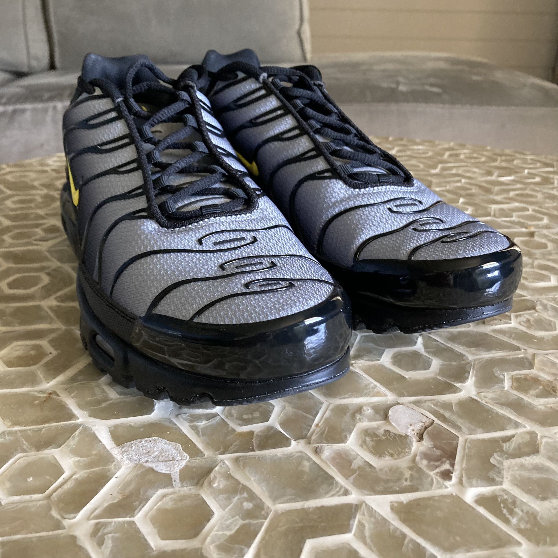 NEW! Nike Air Max Plus in Wolf Grey/Opti/Yellow (10.5)