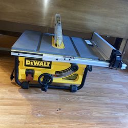 DEWALT DW745 Table Saw