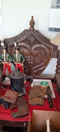 Pair Of VINTAGE KINGS CHAIRS