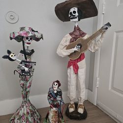 Handpainted Mexican Folk Art, Day of the Dead Catrina Skeleton, Papier Mache Decor