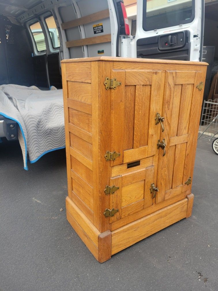 Knickerbocker ice box cabinet - Antique