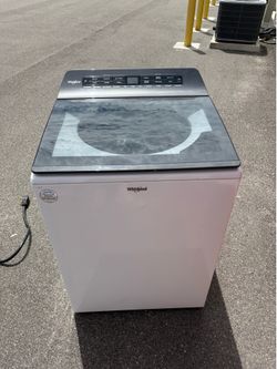 Whirlpool washer 4.7 capacity with agitator