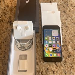 iPhone 8 64 GB Unlocked 