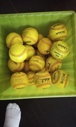 12" Softballs fastpitch
