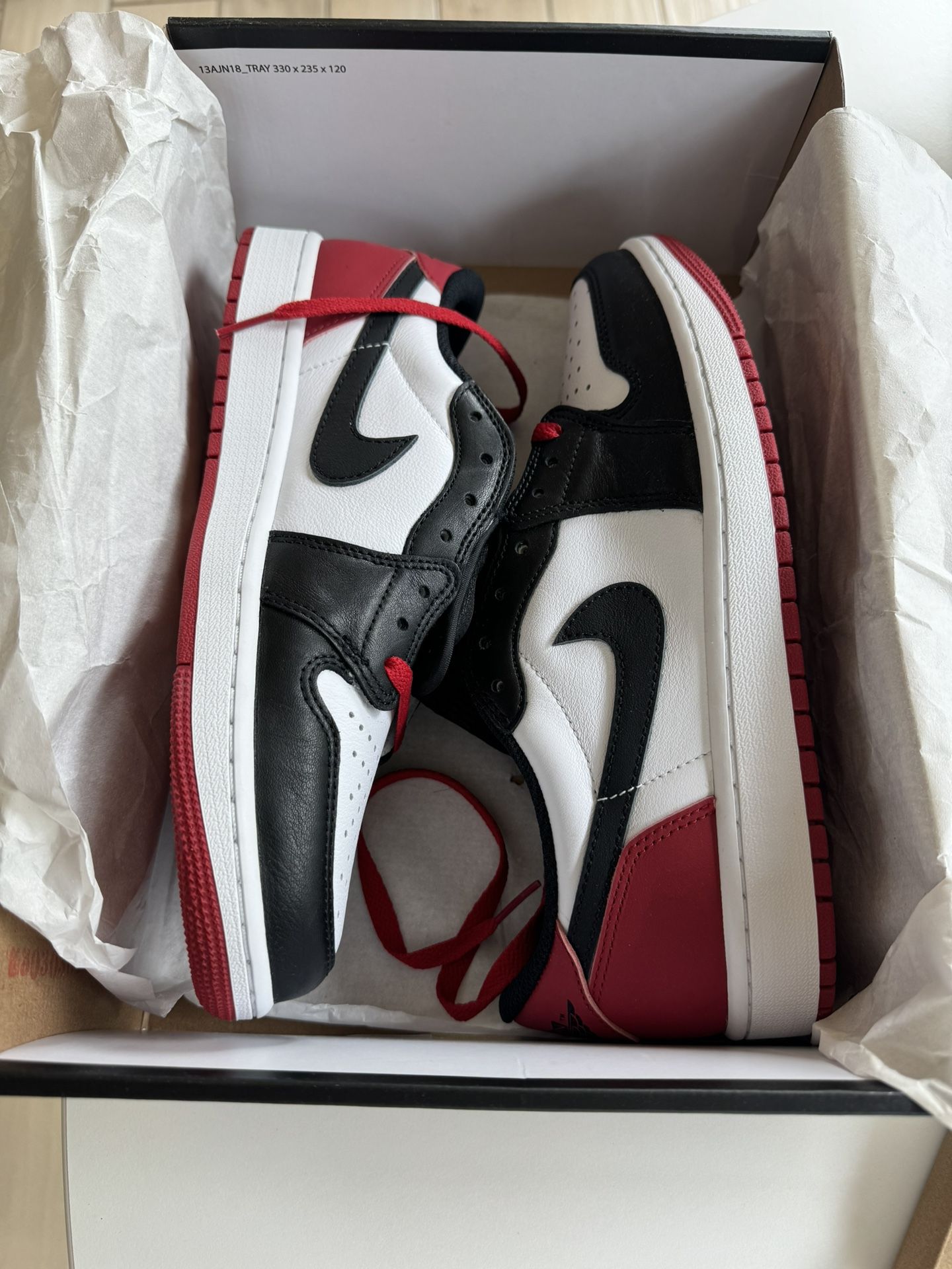 Brand New Jordan 1 Retro Low Sz9.5