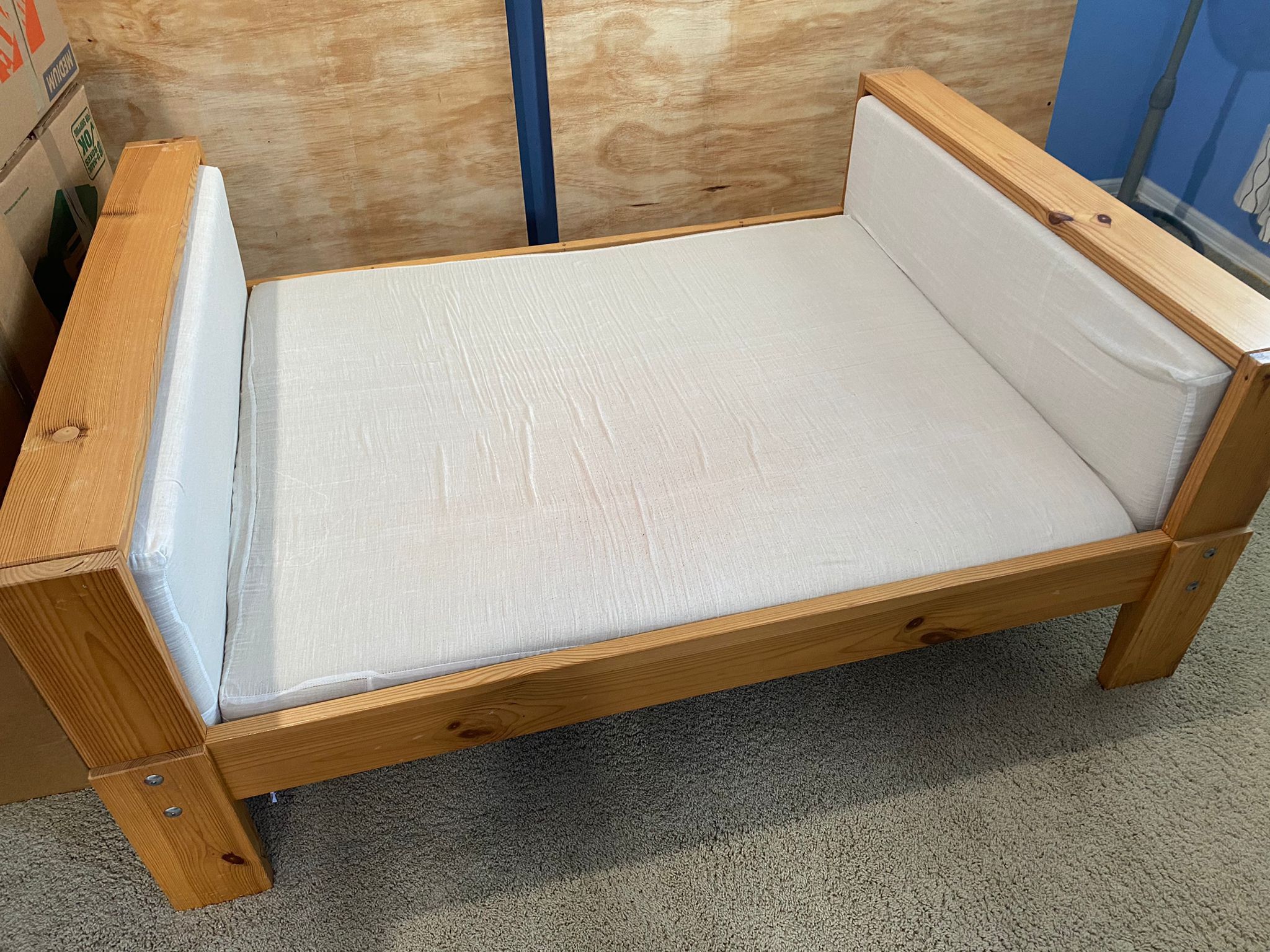 Vikare Ikea Extendable Bed for Sale in Issaquah, WA OfferUp