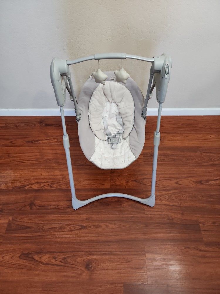 Graco Baby Swing