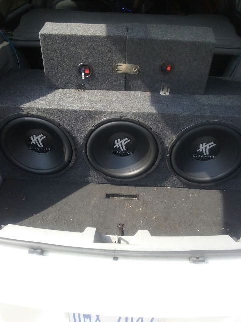 Still new 3 12's good box and 3 amps also all good