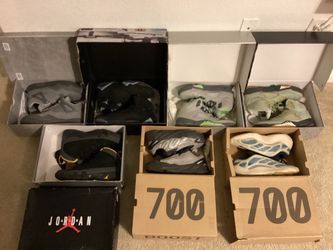 SHOES SZ10-11(CHECK DESCRIPTION)