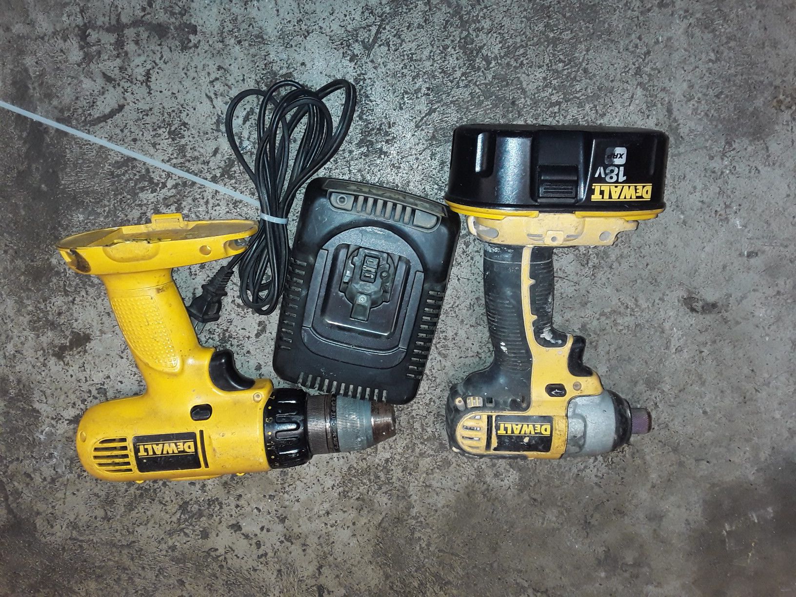 Dewalt impact and regular drill for sale works good price firm