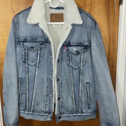 Levi’s jean jacket 
