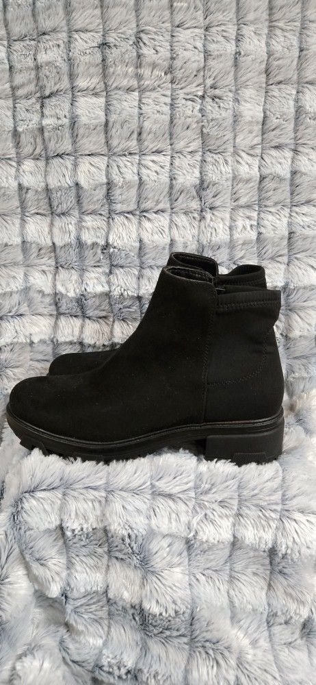 Womens  Unisa  Boots Size 7.5