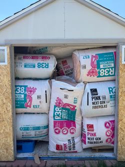Owens Corning R-38 Faced Fiberglass Insulation 24" x 48"- 64 Sq Ft 38 Batts Available