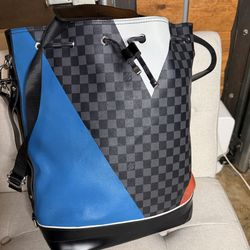 Designer-Inspired Bucket Bag – Bold & Modern