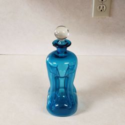 Vintage Glass Decanter With Glass Stopper