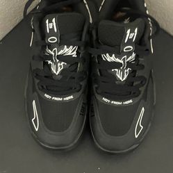 PUMA LaMELO MB.01 Teambank Lo black/white Men basketball Shoes 7