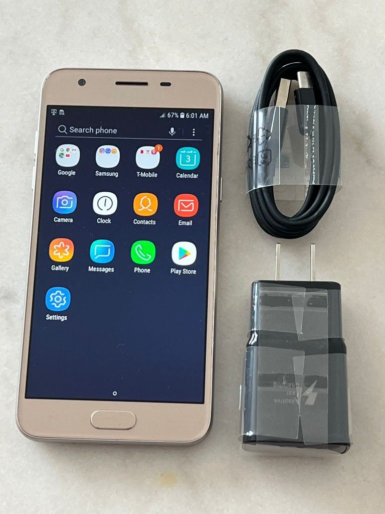 Samsung Galaxy J3 , Unlocked   for all Company Carrier ,  Excellent Condition  Like New 