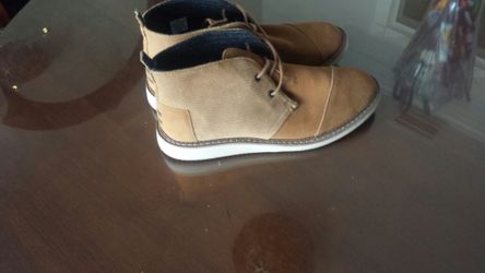 Tom's boot size 10