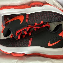 LEBRON Witness Size 11