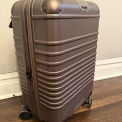 New Beis Carry On 