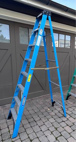 Werner 8’ Fiberglass Step Ladder