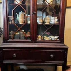 Antique solid mahogany dining  Set
