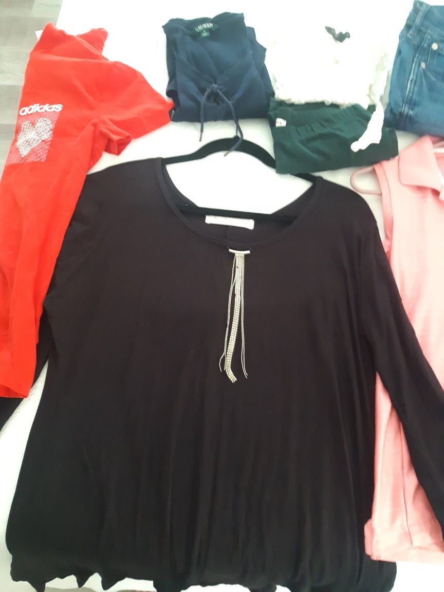 Womens Clothes In EXCELLEN CONDITION For $3 And $2 Each