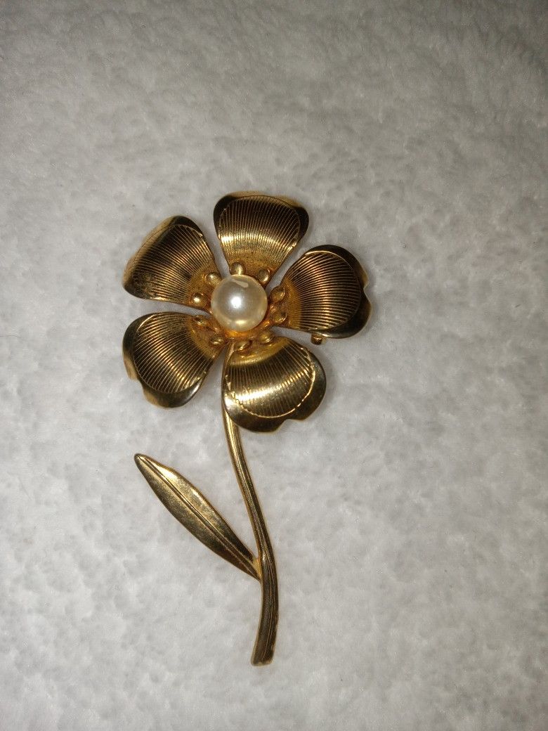 Vintage Smooth And Textured Long Stem Flower Faux Pearl Fashion Brooch 2.71 Inch