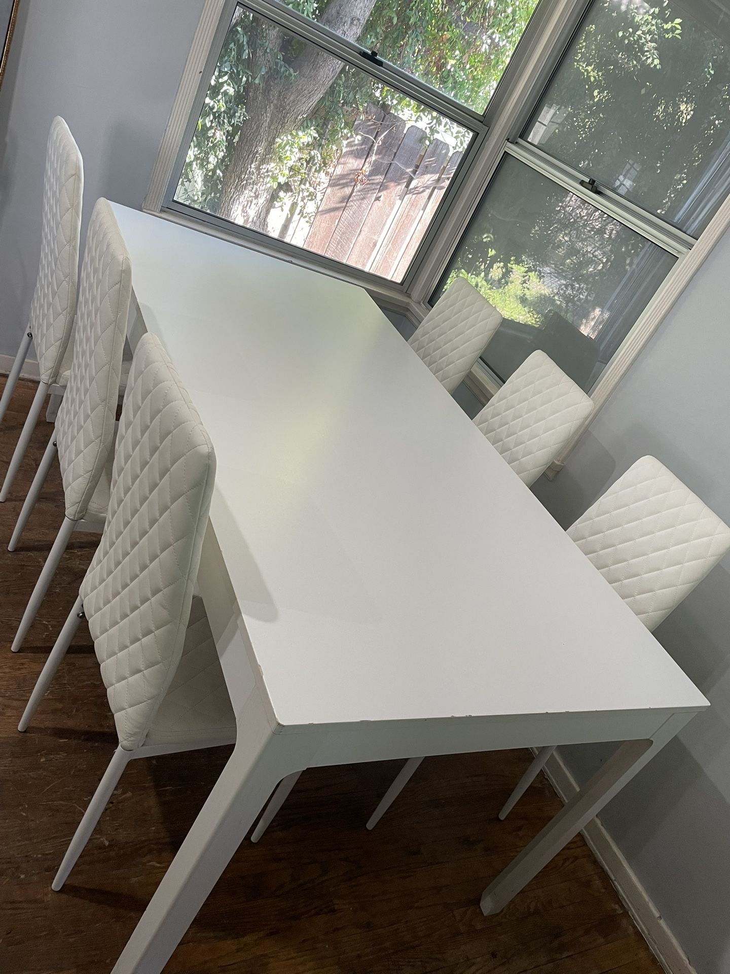 Dinning Table