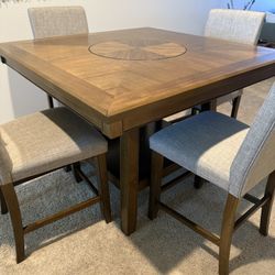 Dinning Table 
