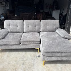Sectional couch set,like new,can deliver
