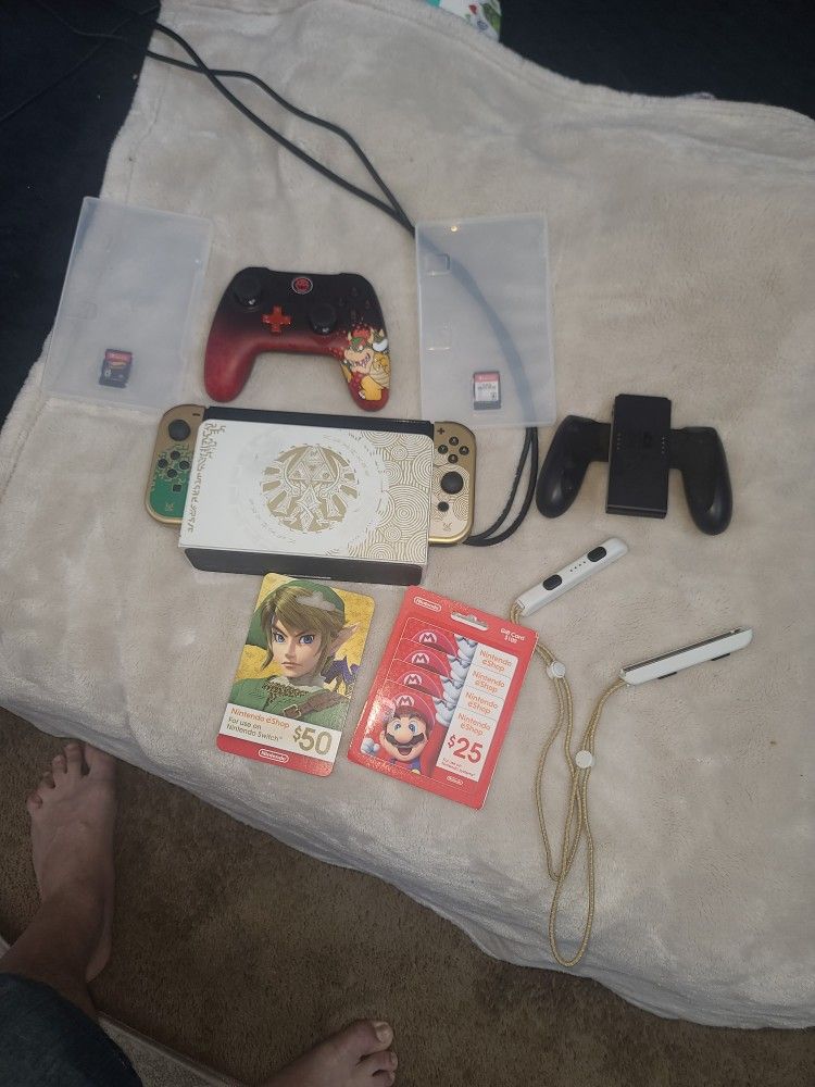 Nintendo Switch Oled Zelda With Giftcards