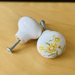 Vintage Ceramic Flower Knobs 