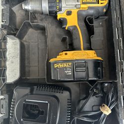 18V Dewalt Hammer Drill