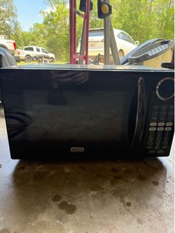 Sunbeam 900W Microwave Oven. Tested Great Countertop Digital Black
