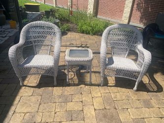 3 Piece white wicker Patio Bistro Set.
