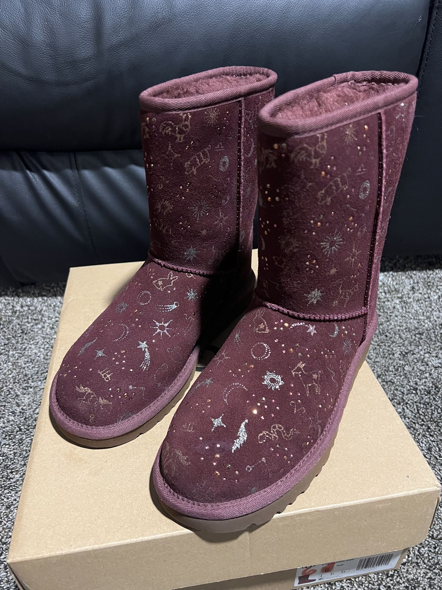 New Ugg Boots Size 6