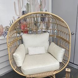 Oversized Egg Wicker